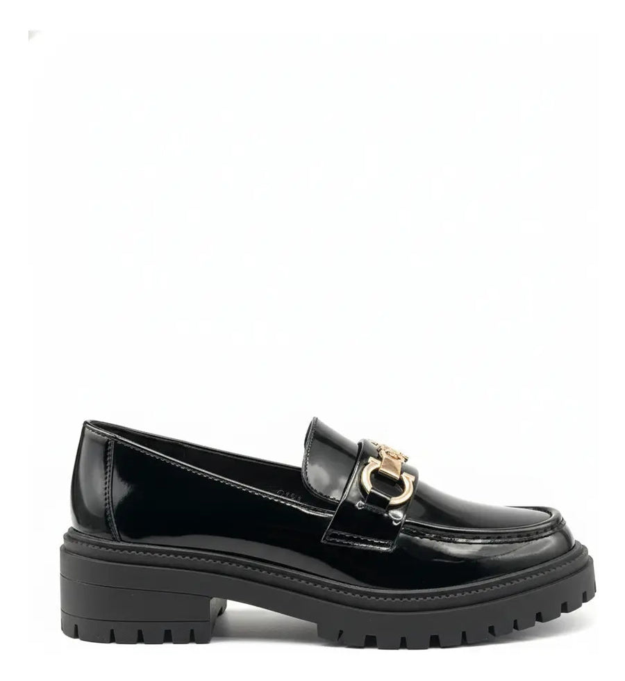 Mocasín Mujer Charol Plataforma Negro Cadena Dorada Chunky